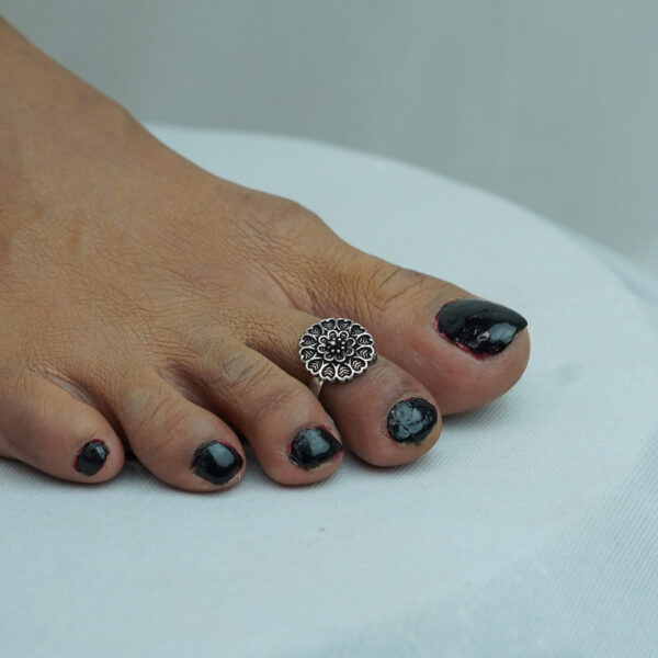 Oxidized Toe Rings | Yash Jewels Emporium